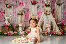 Load image into Gallery viewer, Gold Lace Crown Lace Crown Gold Lace Crown
