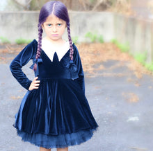 Load image into Gallery viewer, Black Velvet Collar Twirl Dress
